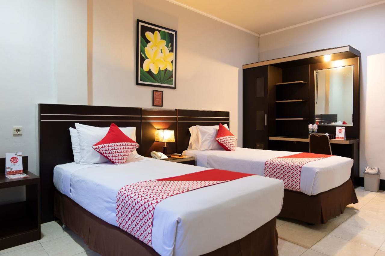 Maktal Hotel Матарам Екстериор снимка