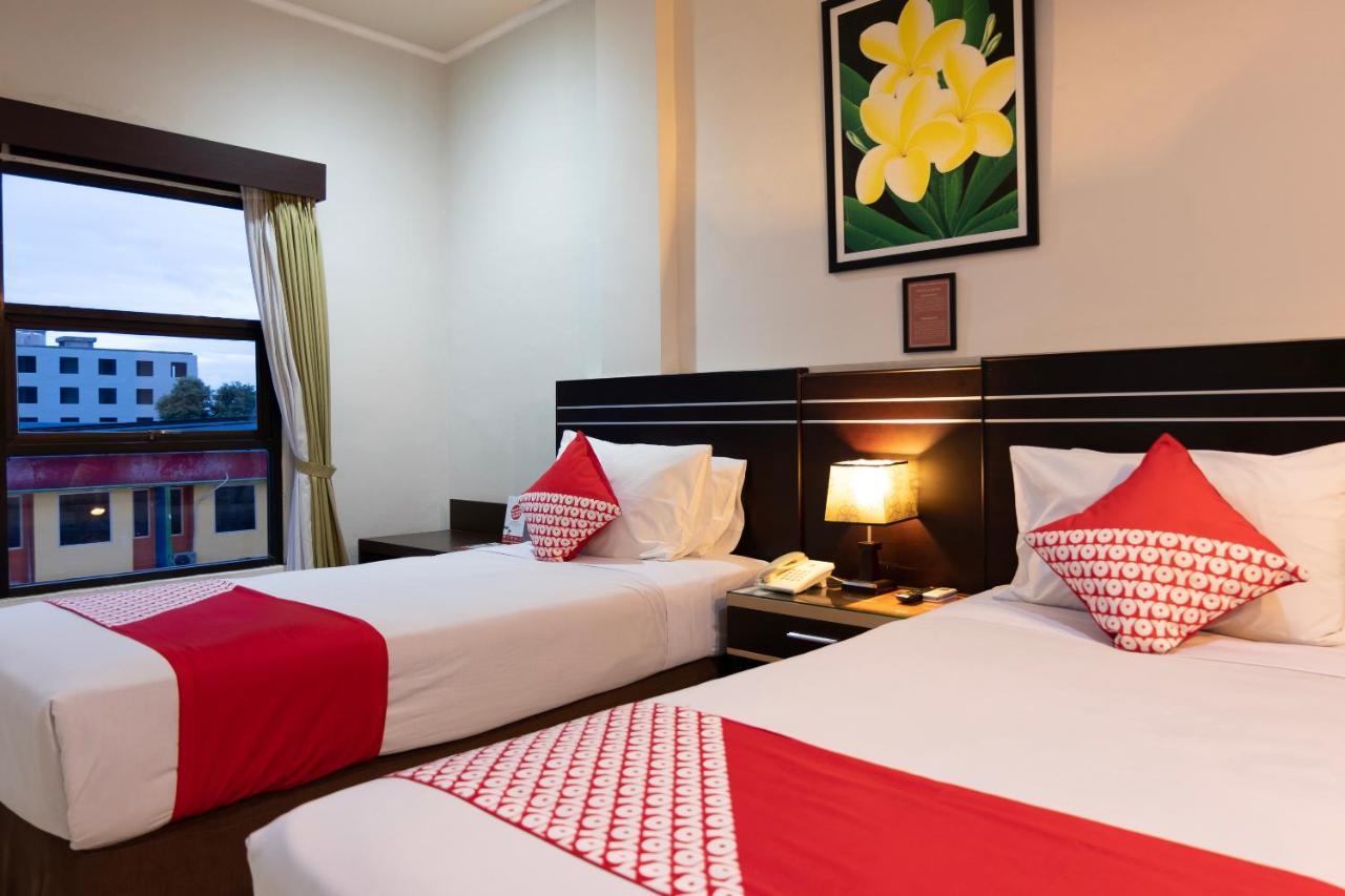 Maktal Hotel Матарам Екстериор снимка