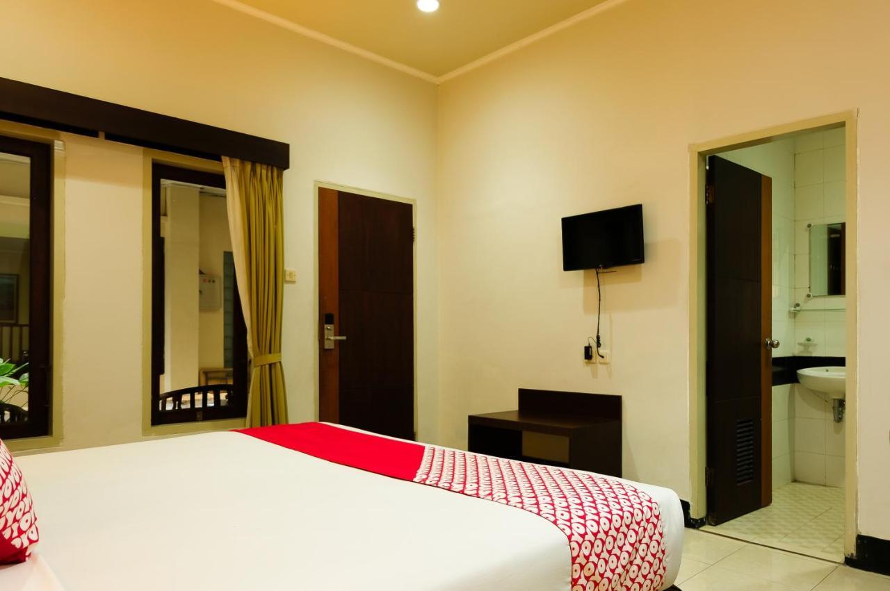 Maktal Hotel Матарам Екстериор снимка