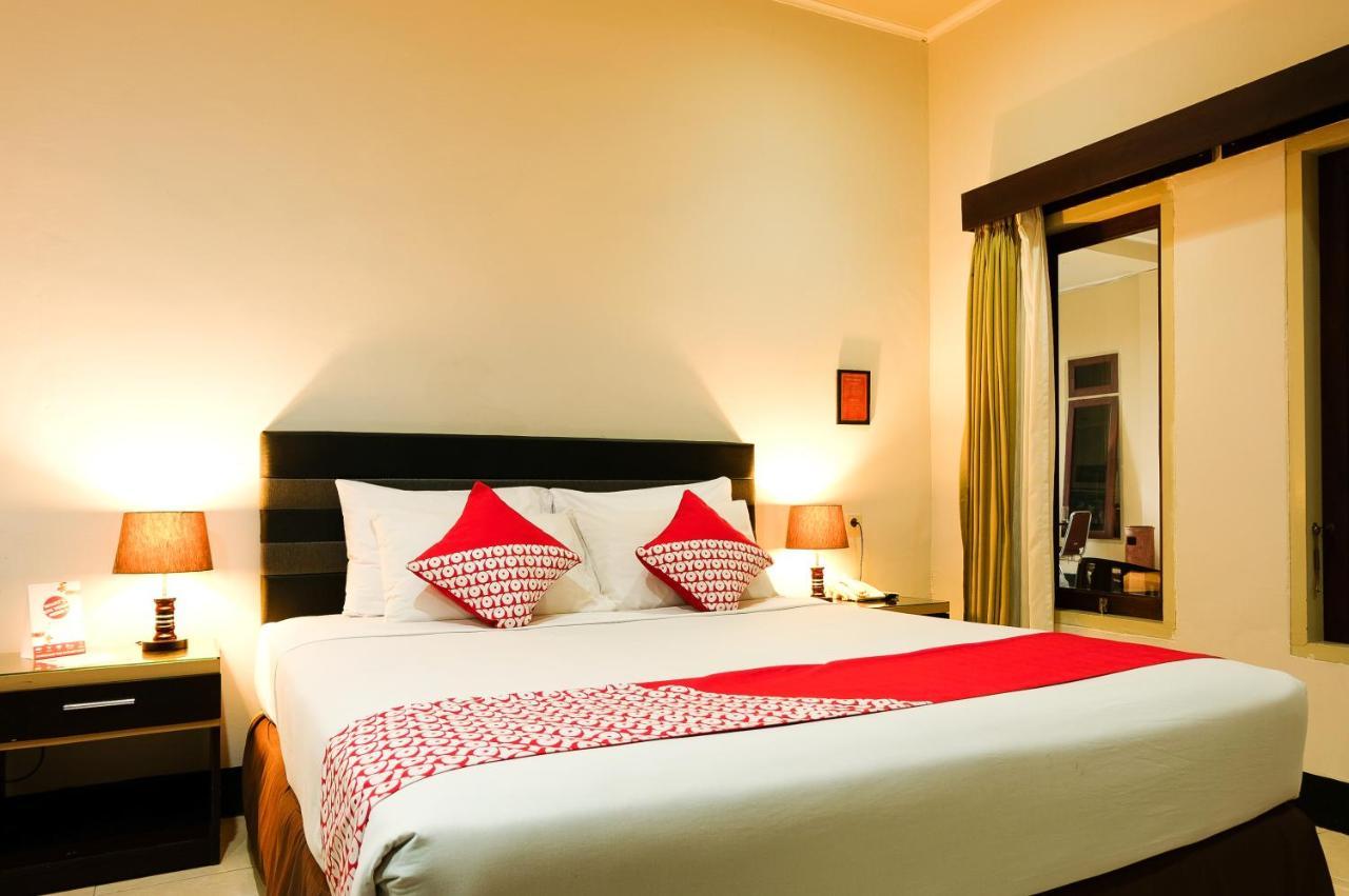Maktal Hotel Матарам Екстериор снимка
